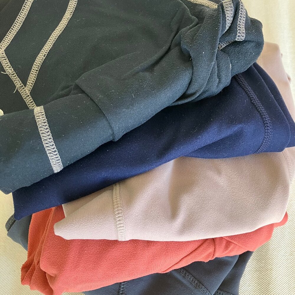 Bundle of 4 stetchy yoga/gym pants